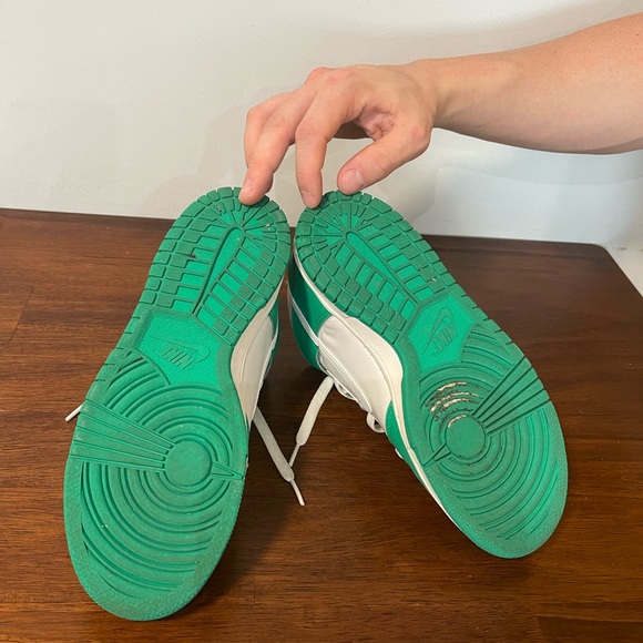 Nike shoes - Picture 7 of 7